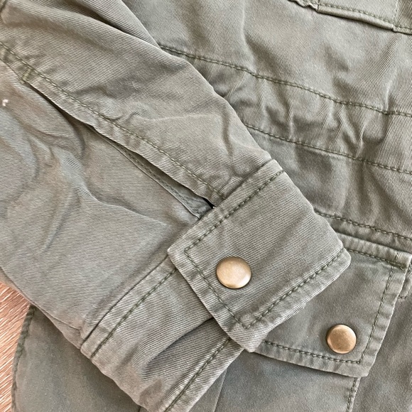 GAP Utility Jacket - Picture 3 of 10
